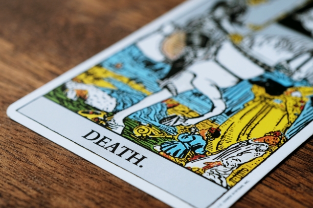 2025年の運勢を読み解く：タロットがもたらすメッセージ